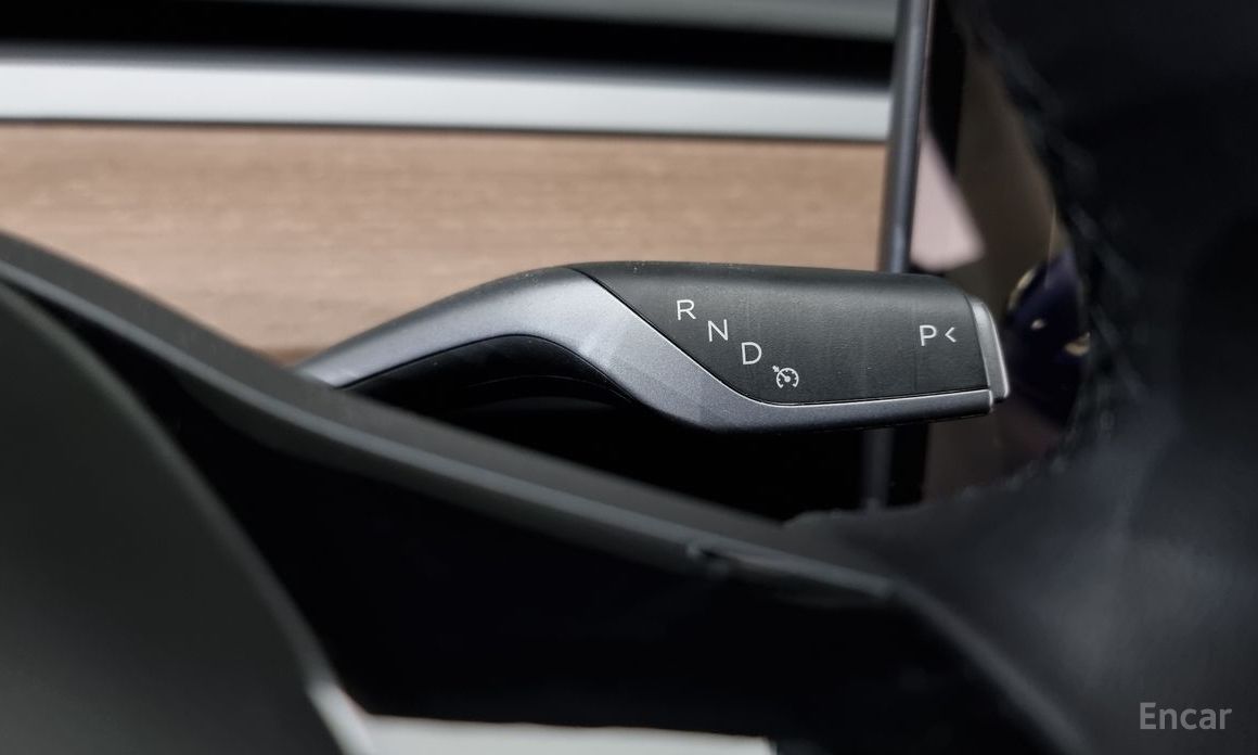 Tesla Model Y Long Range №19