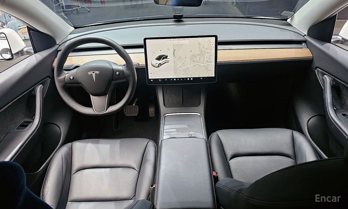 Model Y Long Range 8