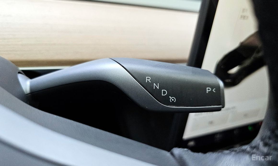 Tesla Model Y Long Range №10