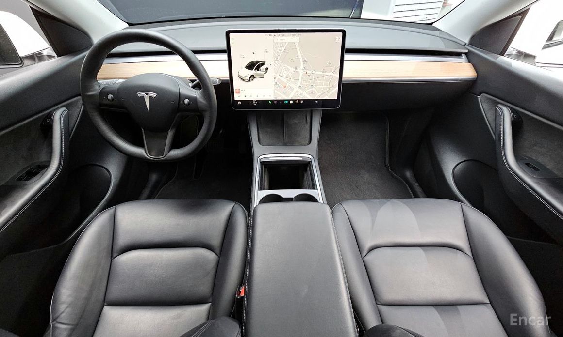 Model Y Long Range 8