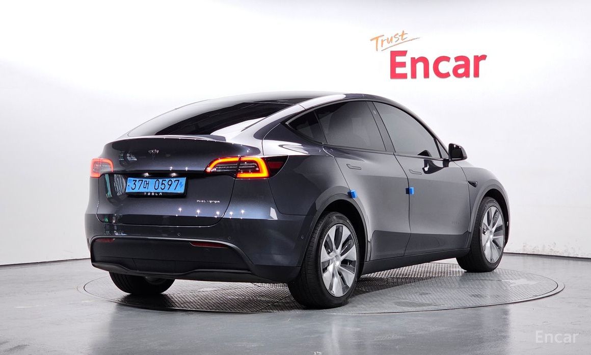 Tesla Model Y Long Range №3