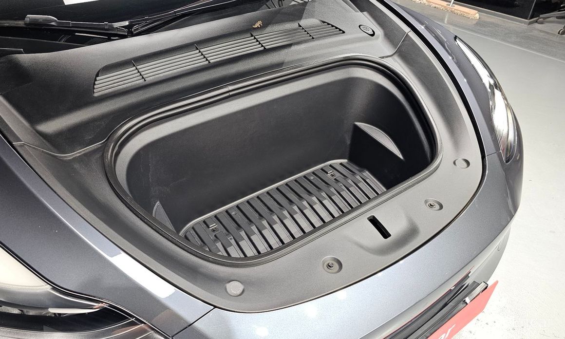 Tesla Model Y Long Range №7