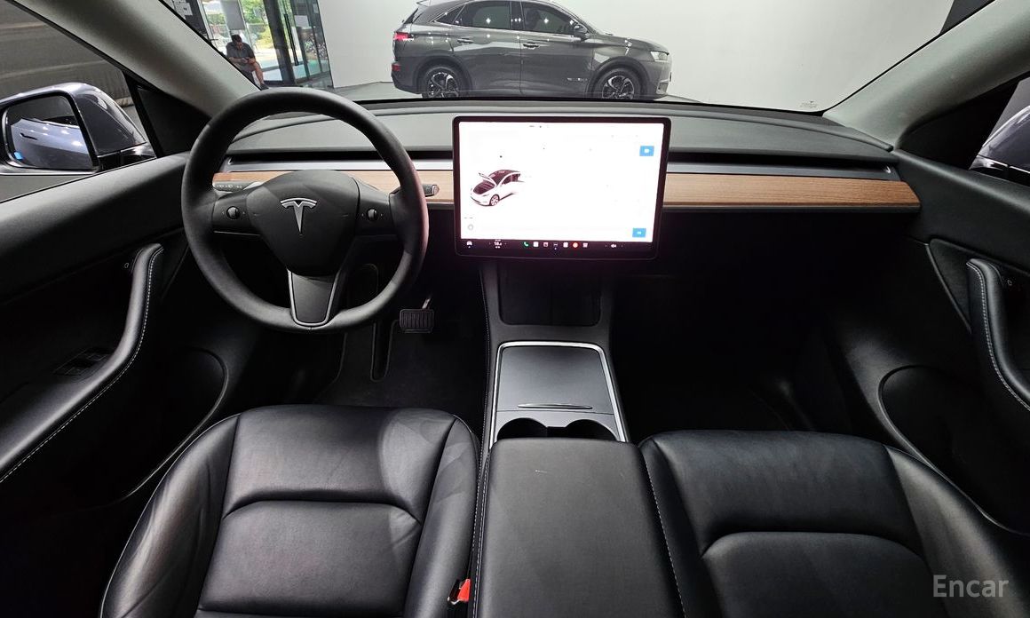 Tesla Model Y Long Range №8