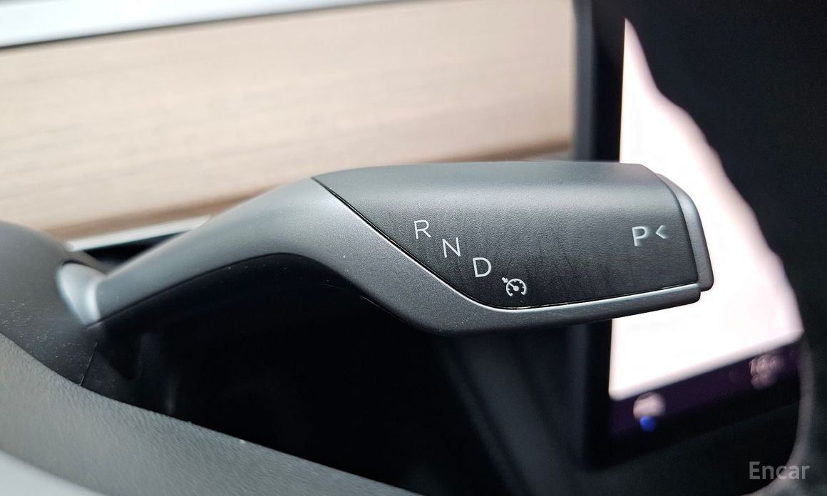 Tesla Model Y Long Range №10