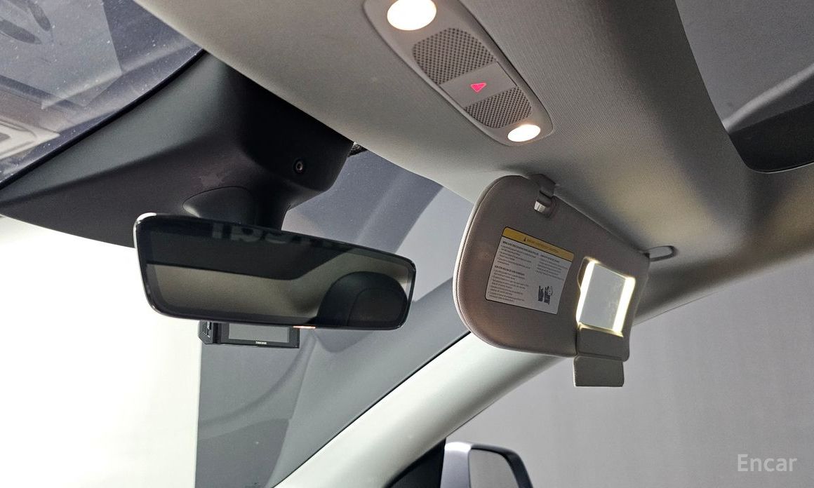 Tesla Model Y Long Range №17