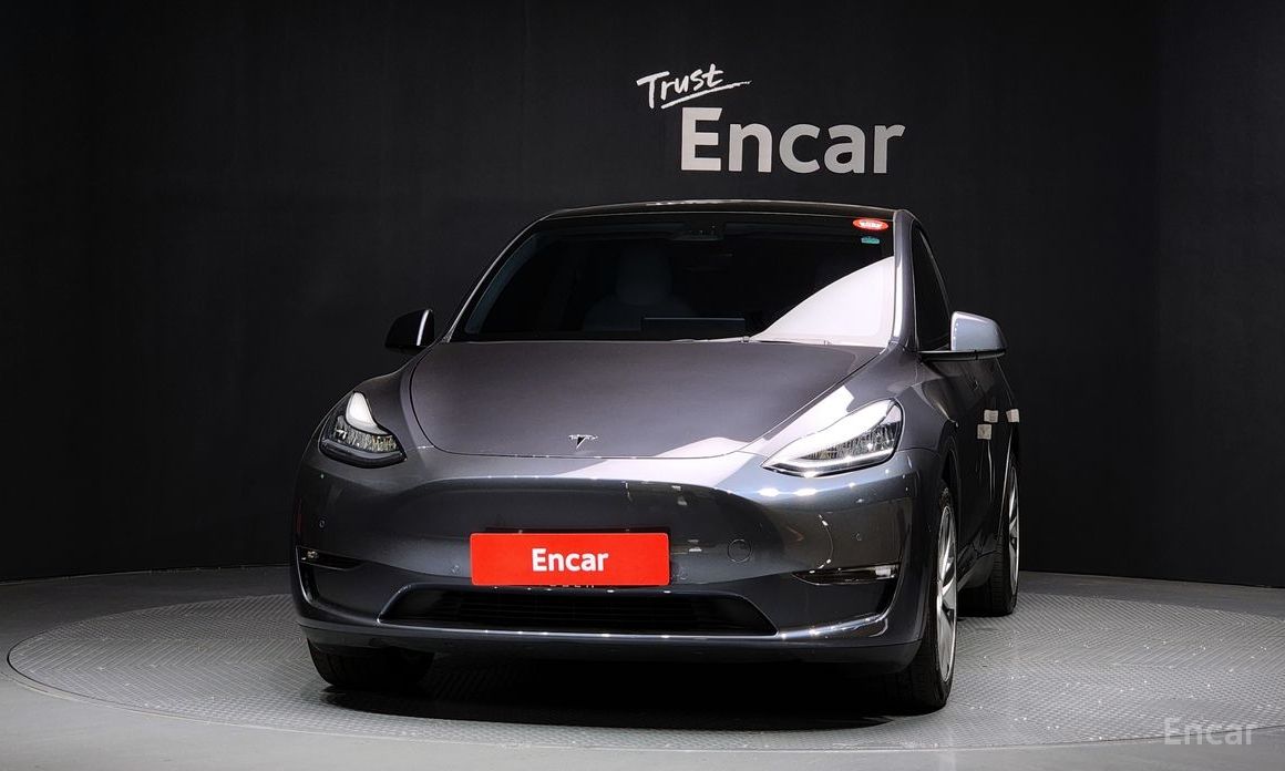 Tesla Model Y Long Range №4