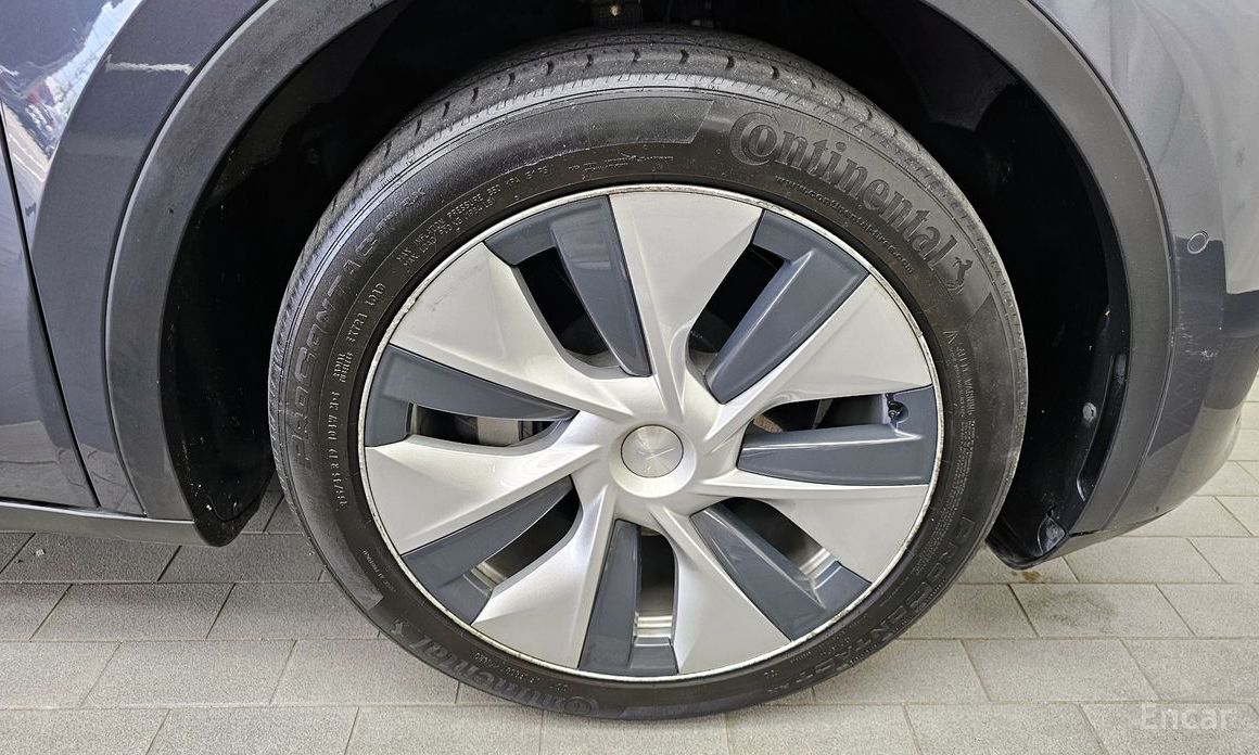 Tesla Model Y Long Range №6
