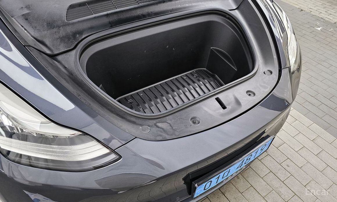 Tesla Model Y Long Range №7