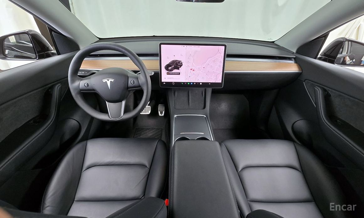Model Y Long Range 8
