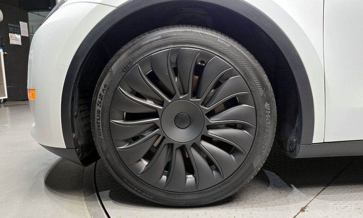 Model Y Long Range 6