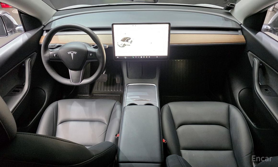 Model Y Long Range 8