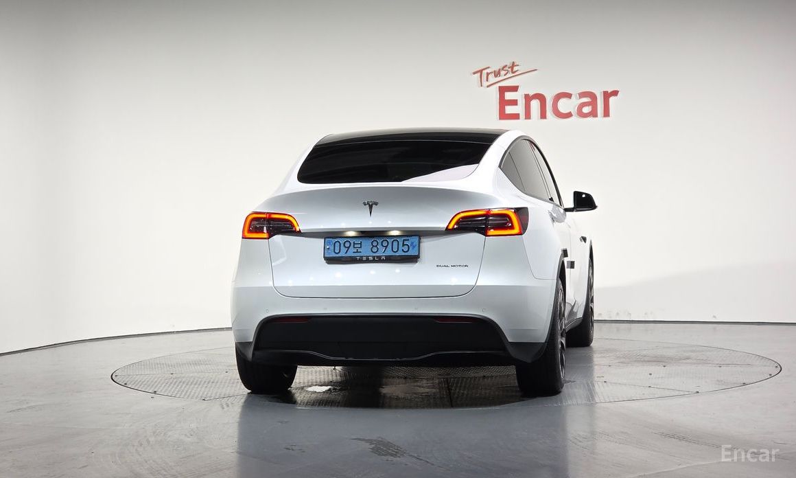 Tesla Model Y Long Range №4