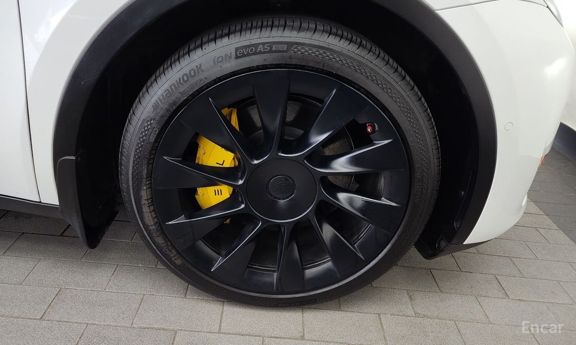 Tesla Model Y Long Range №6