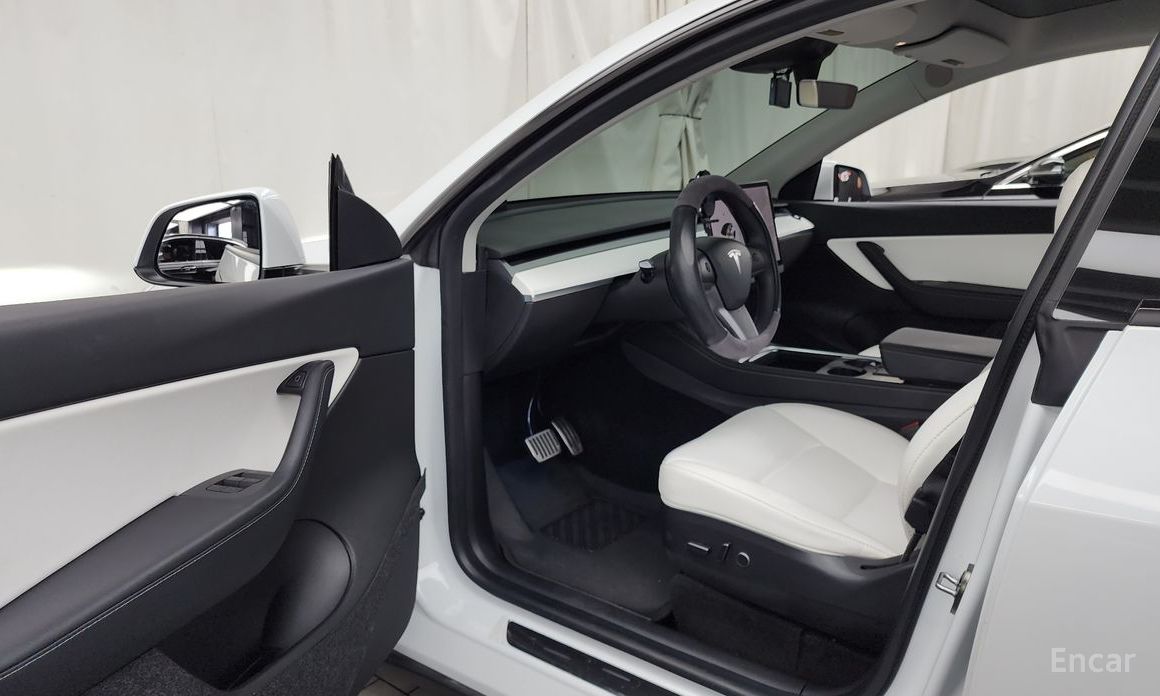 Tesla Model Y Long Range №11