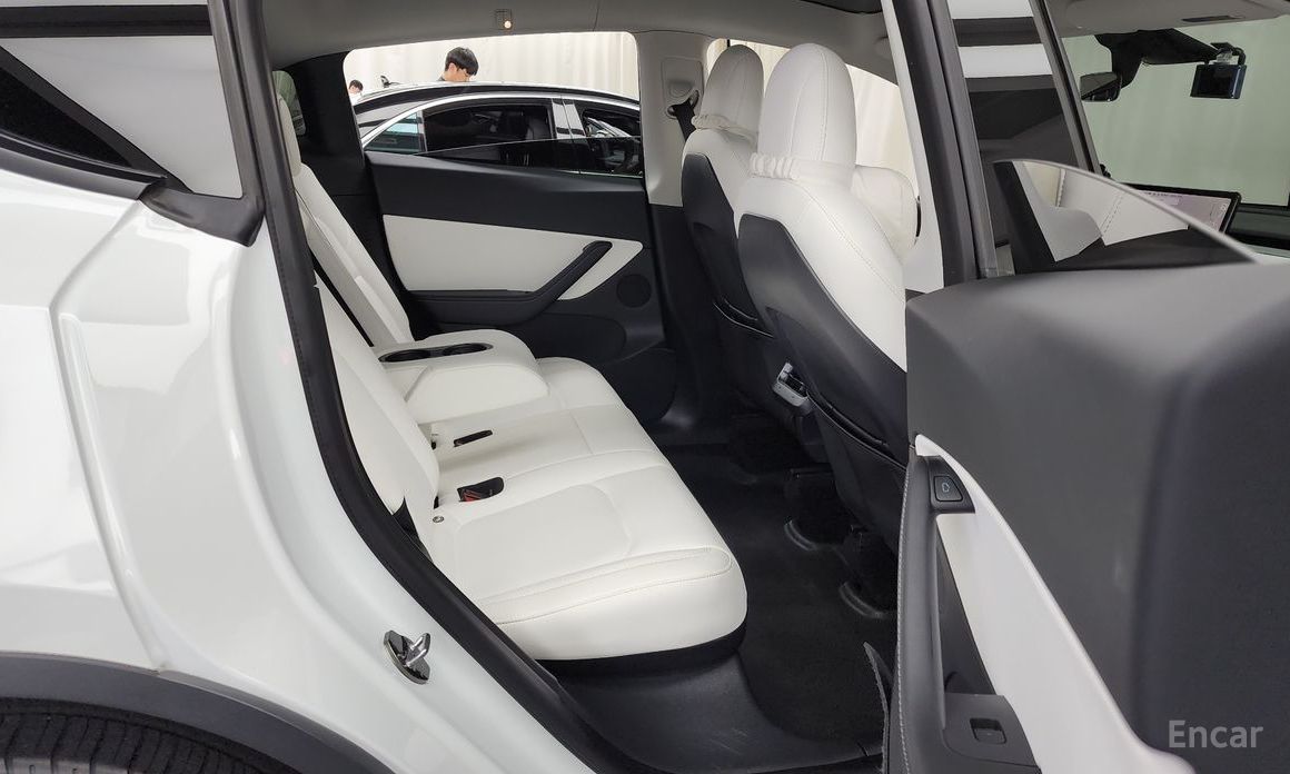 Tesla Model Y Long Range №13
