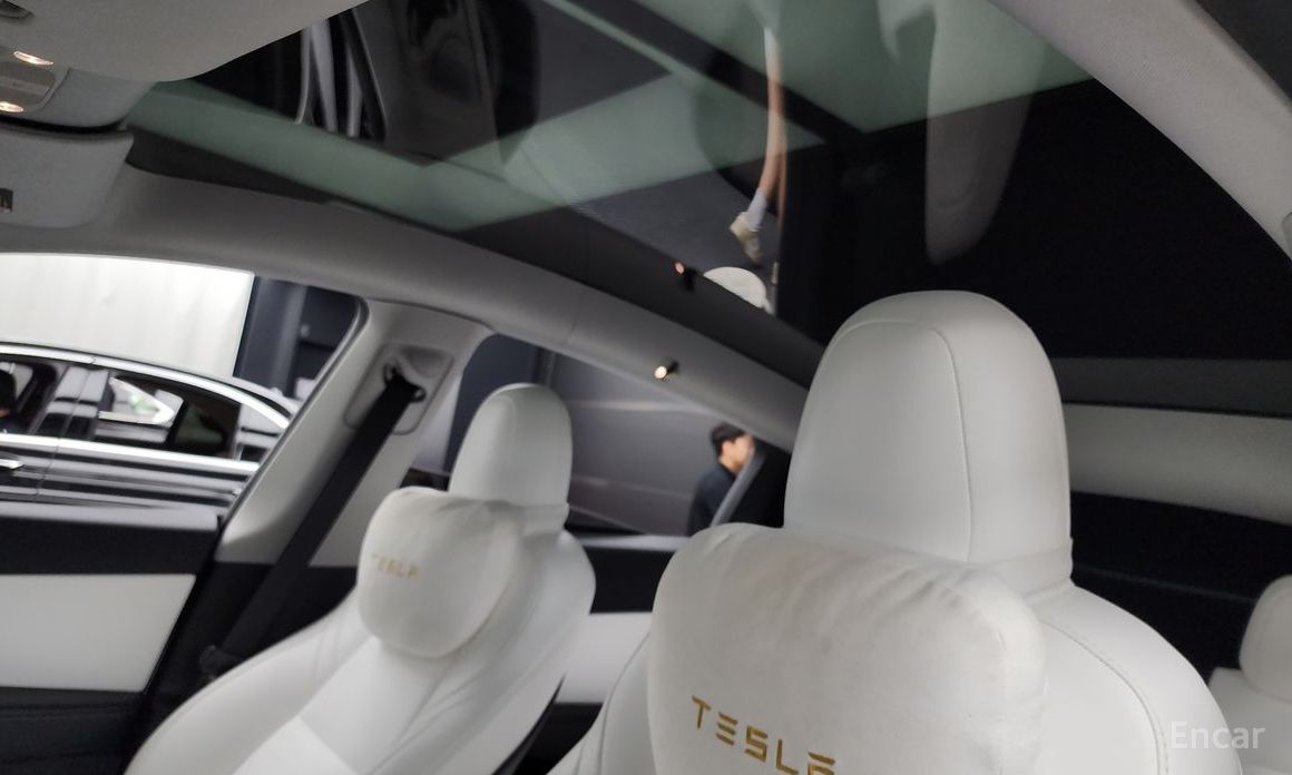 Tesla Model Y Long Range №20