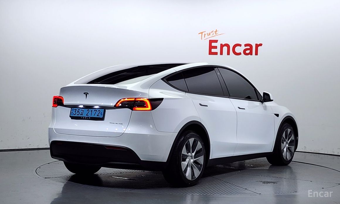 Tesla Model Y Long Range №3