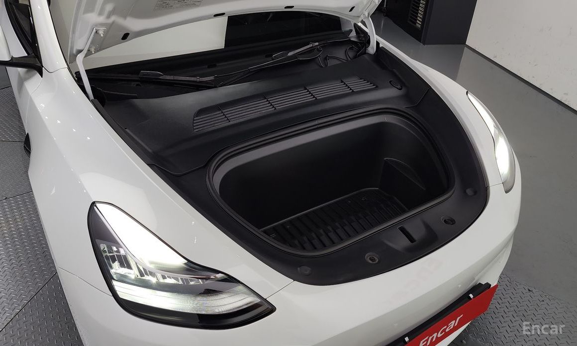 Tesla Model Y Long Range №7