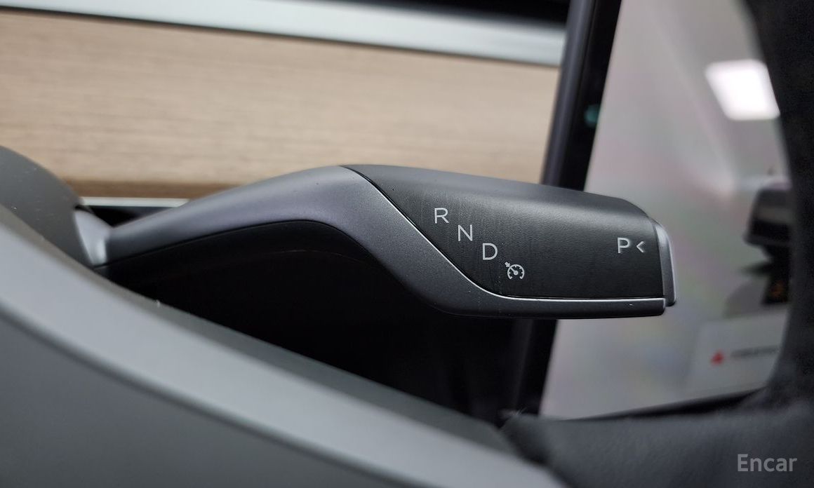 Tesla Model Y Long Range №10
