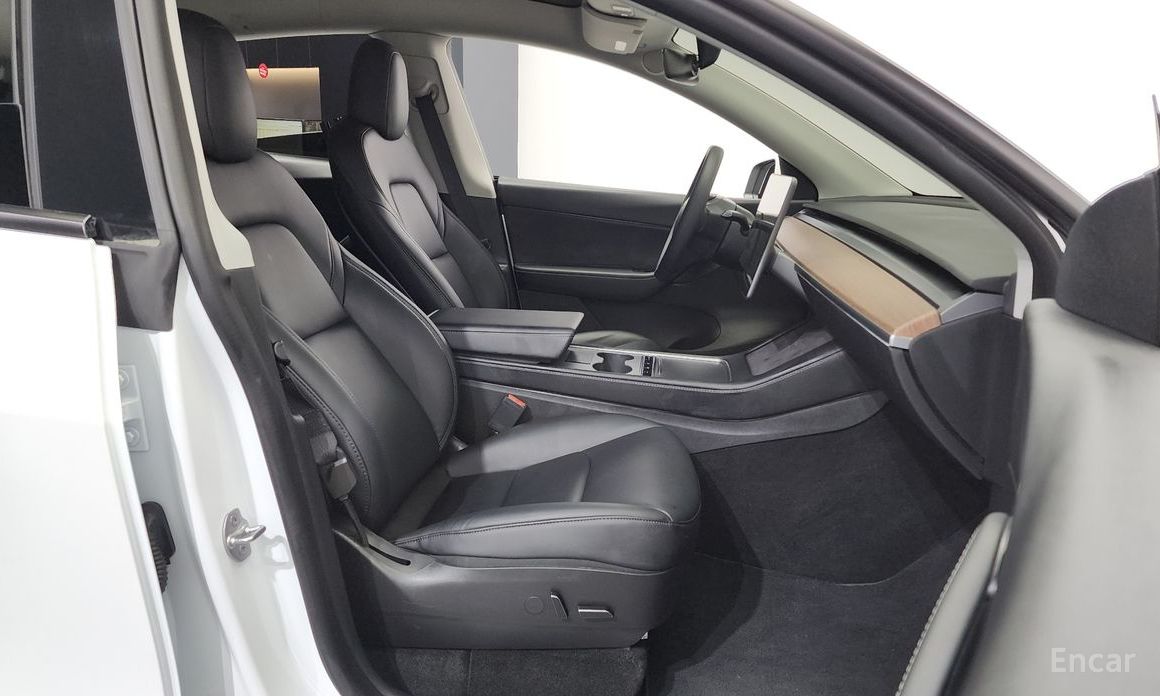 Tesla Model Y Long Range №12