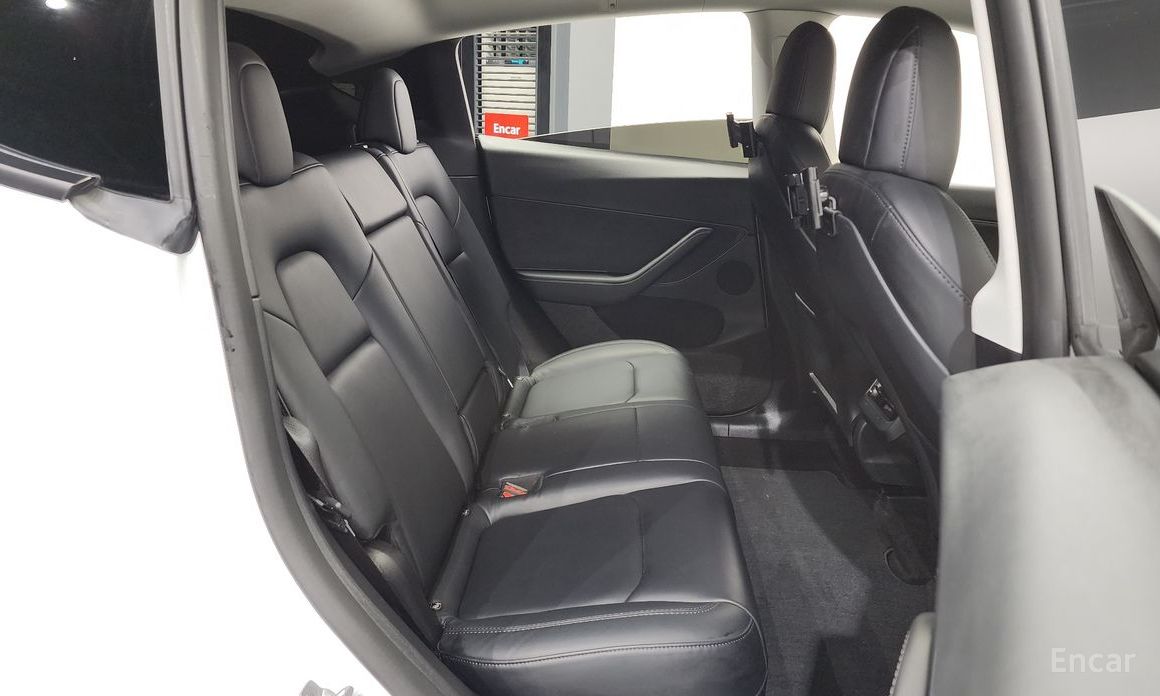 Tesla Model Y Long Range №13