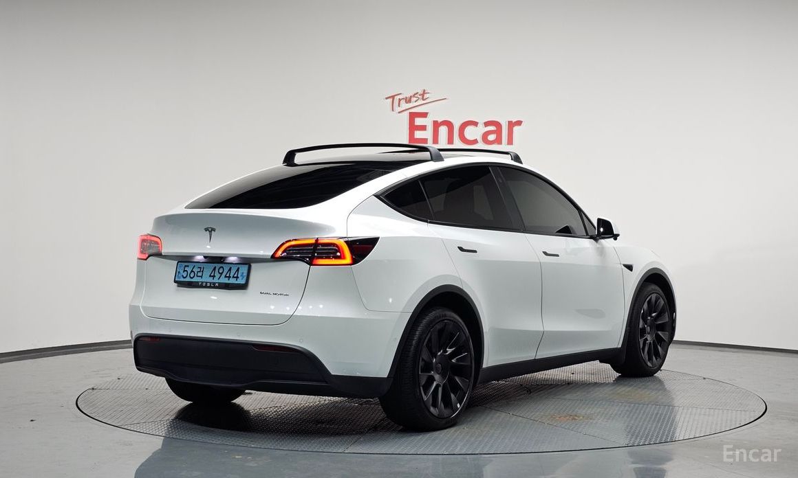 Tesla Model Y Long Range №2