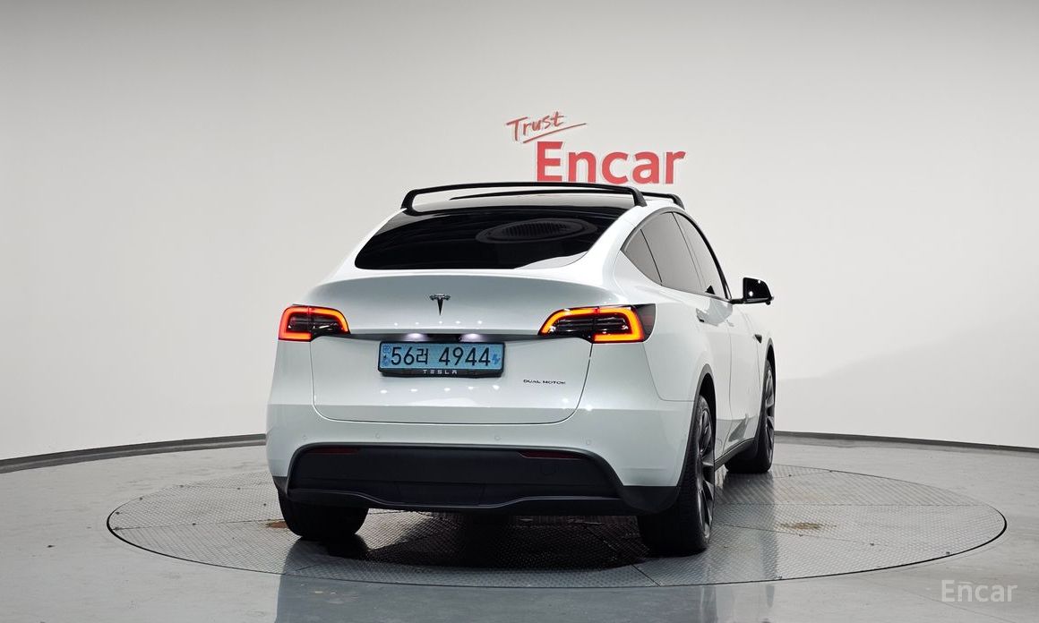 Tesla Model Y Long Range №4