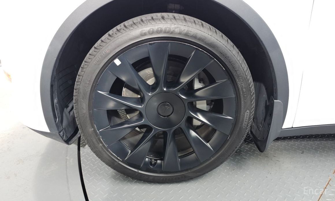 Tesla Model Y Long Range №5