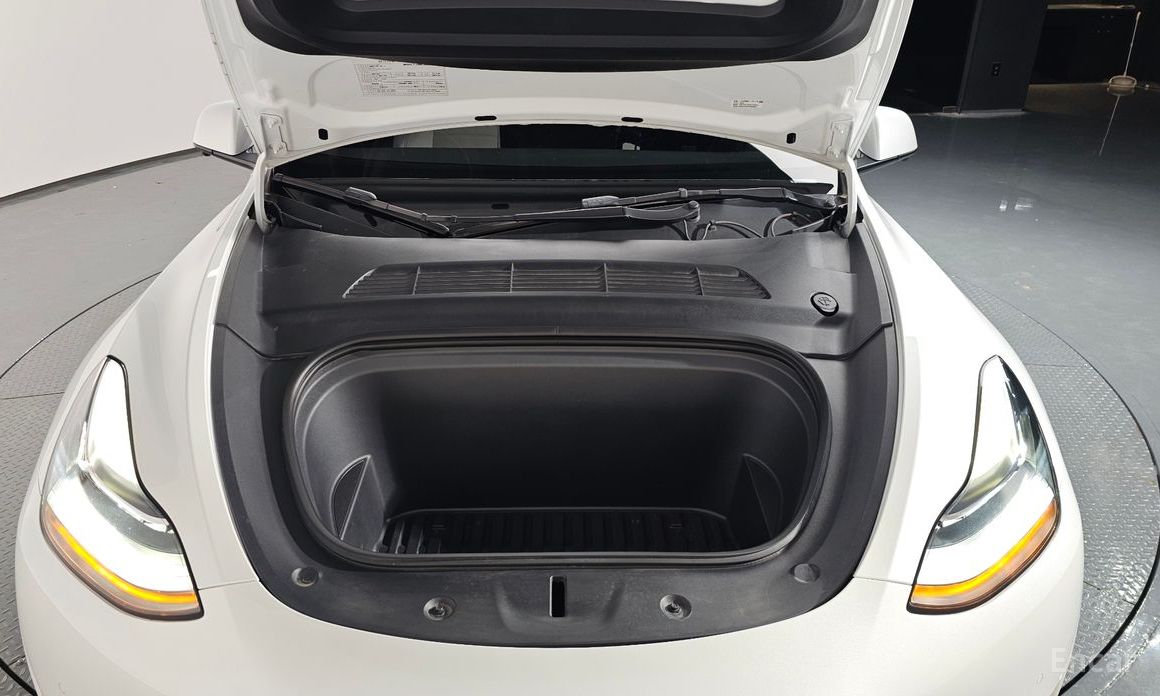 Tesla Model Y Long Range №6