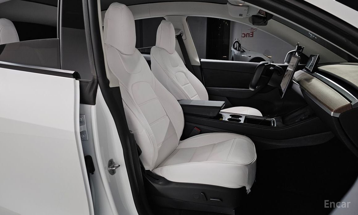 Tesla Model Y Long Range №10