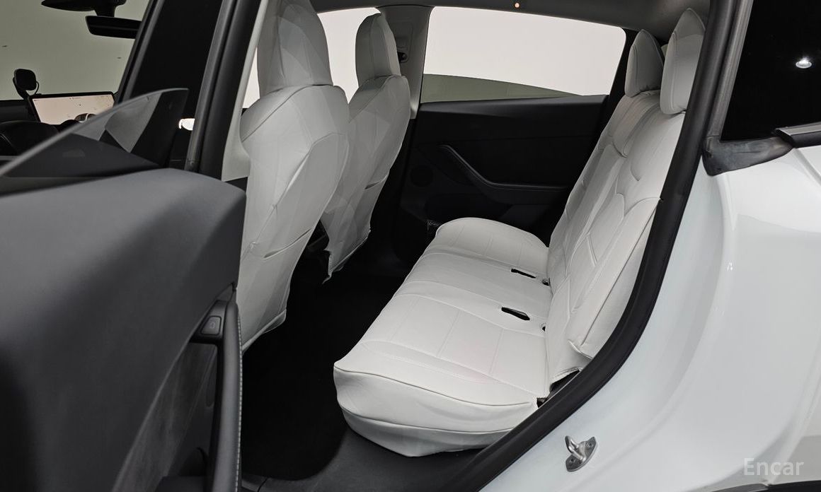 Tesla Model Y Long Range №12