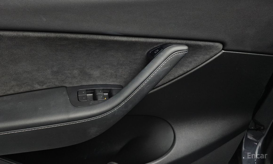 Model Y Long Range 18