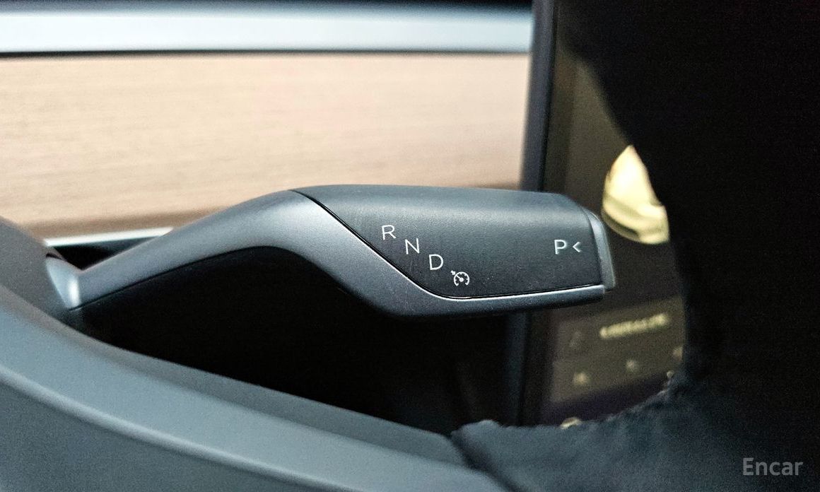 Tesla Model Y Long Range №10