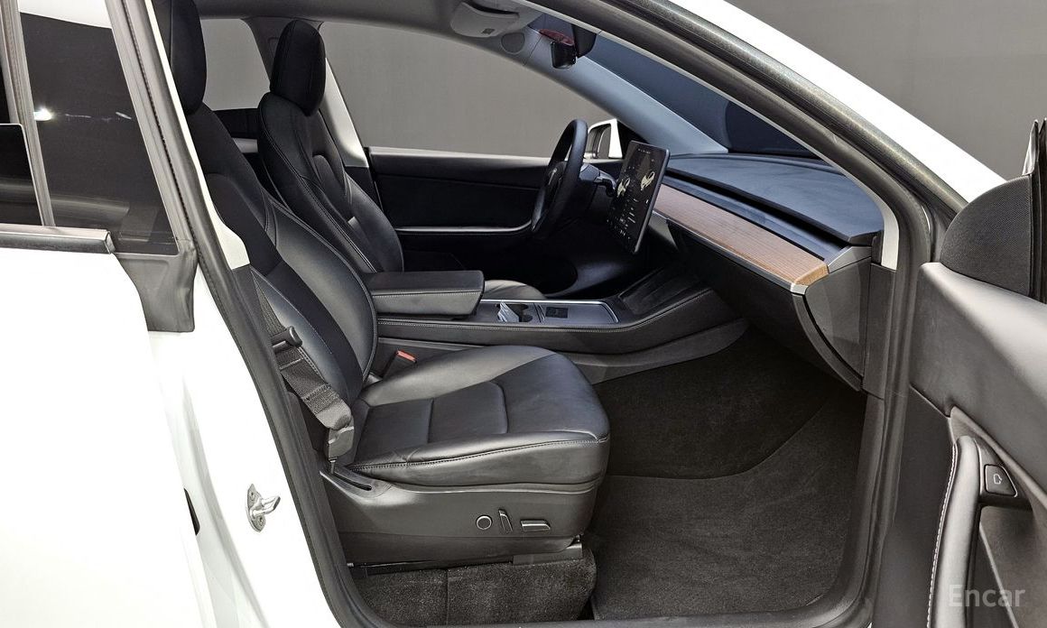 Tesla Model Y Long Range №12