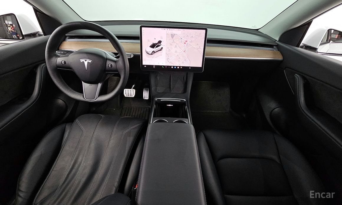 Model Y Long Range 8