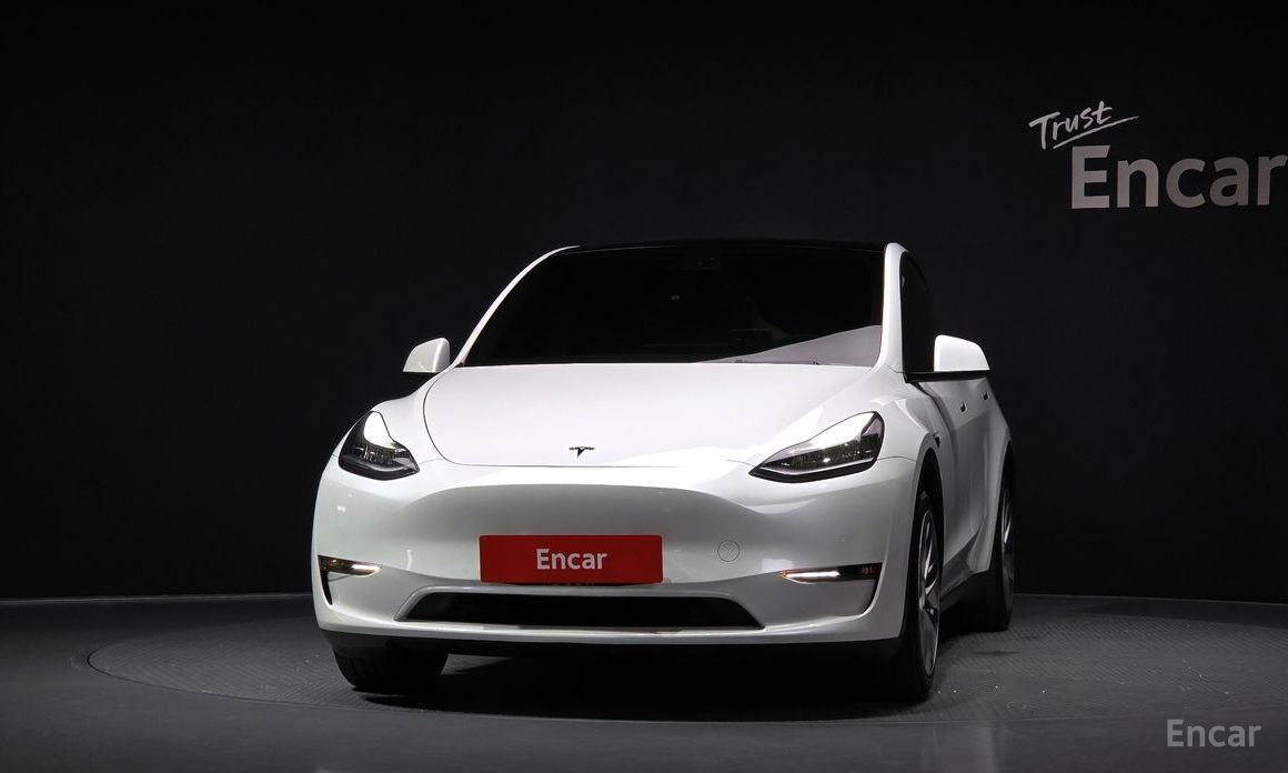 Model Y Long Range 4