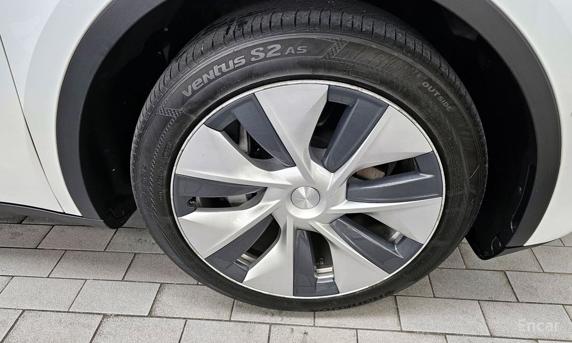 Model Y Long Range 6