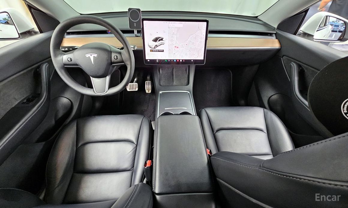 Model Y Long Range 8