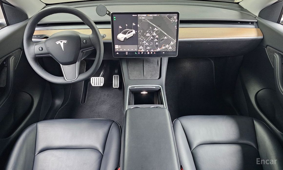 Model Y Long Range 8