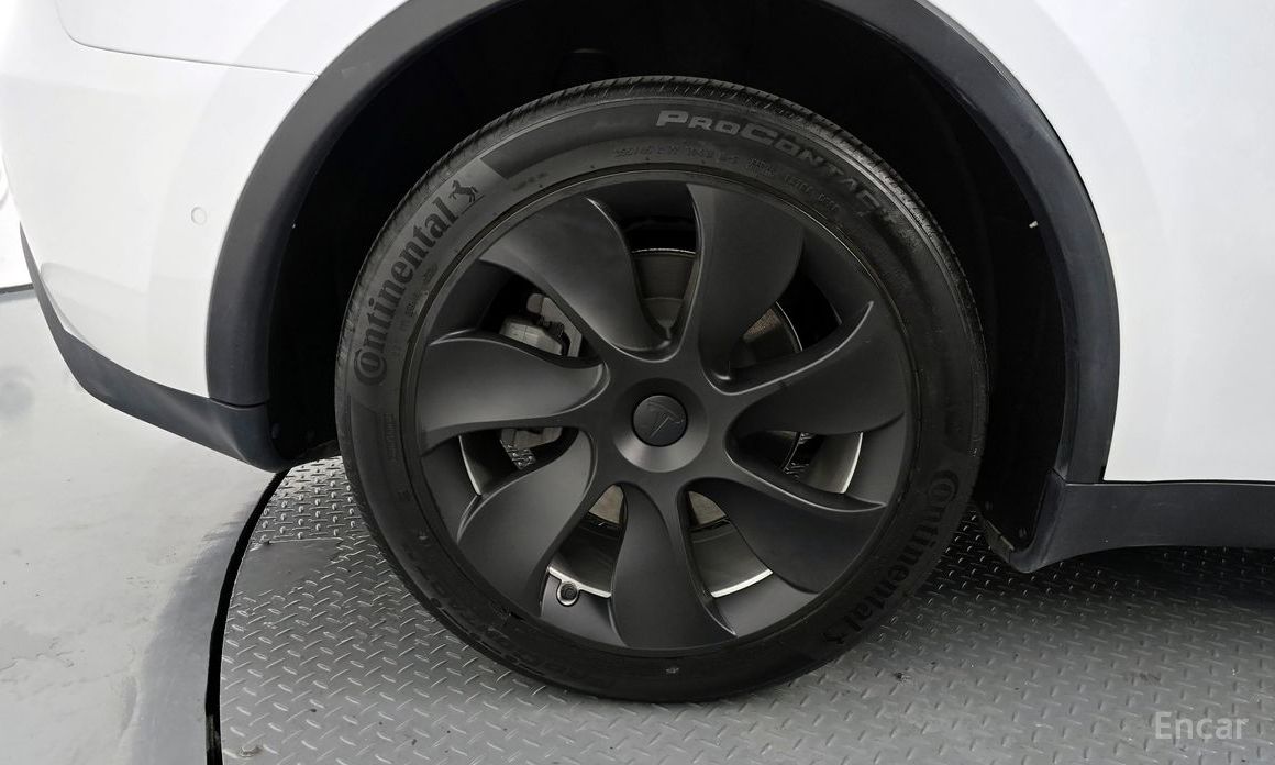 Tesla Model Y Long Range №6