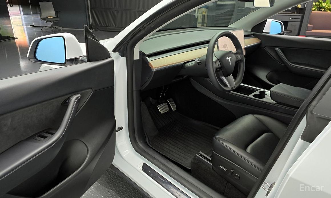 Tesla Model Y Long Range №12