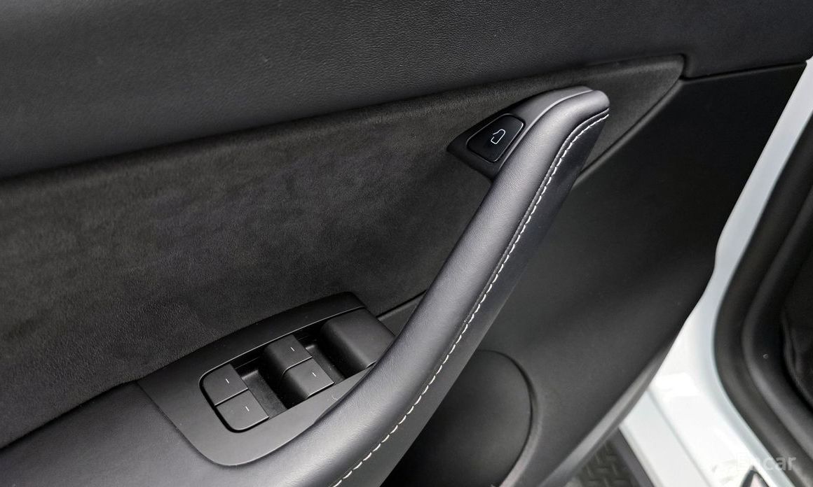 Tesla Model Y Long Range №18