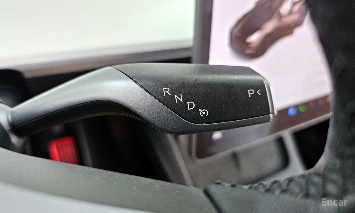 Tesla Model Y Long Range №10