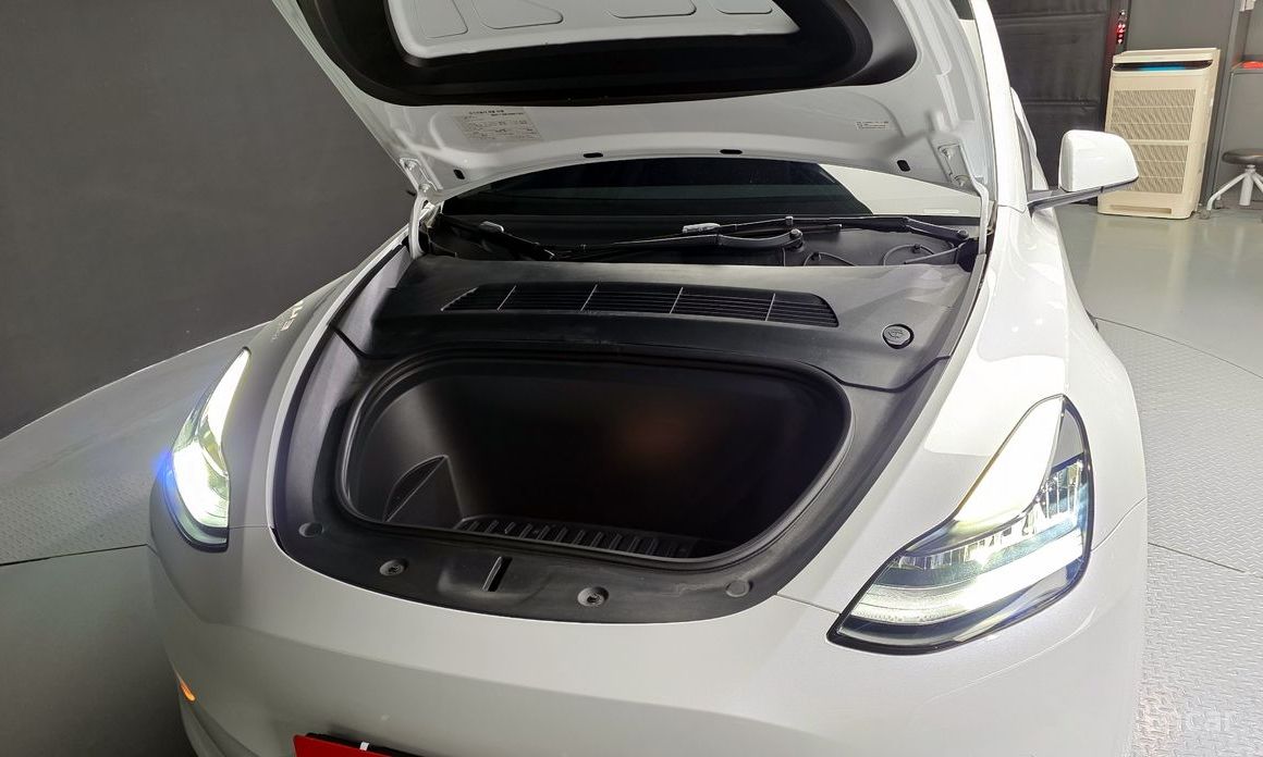 Tesla Model Y Long Range №7