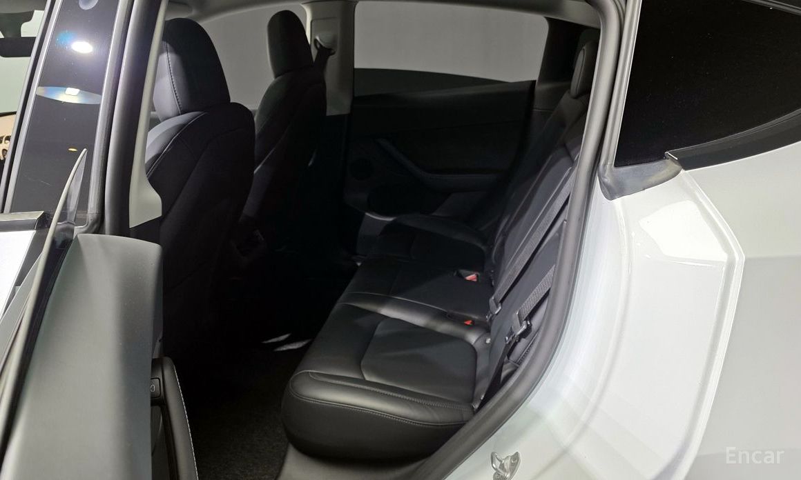 Tesla Model Y Long Range №12