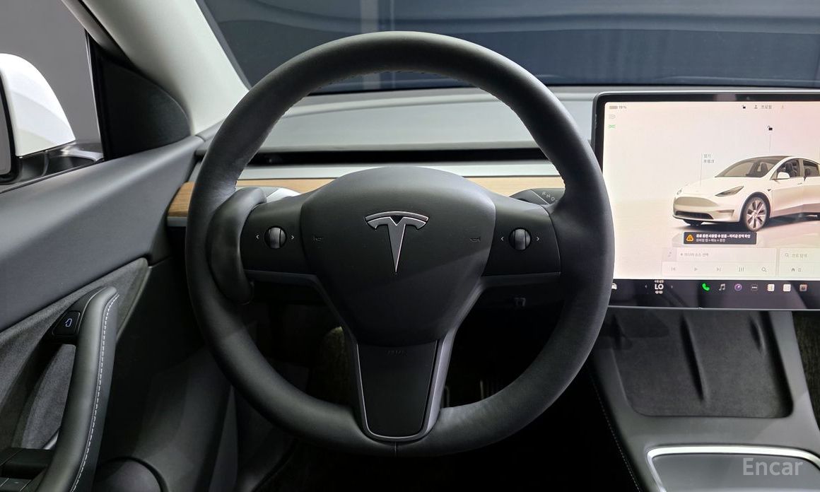 Tesla Model Y Long Range №14