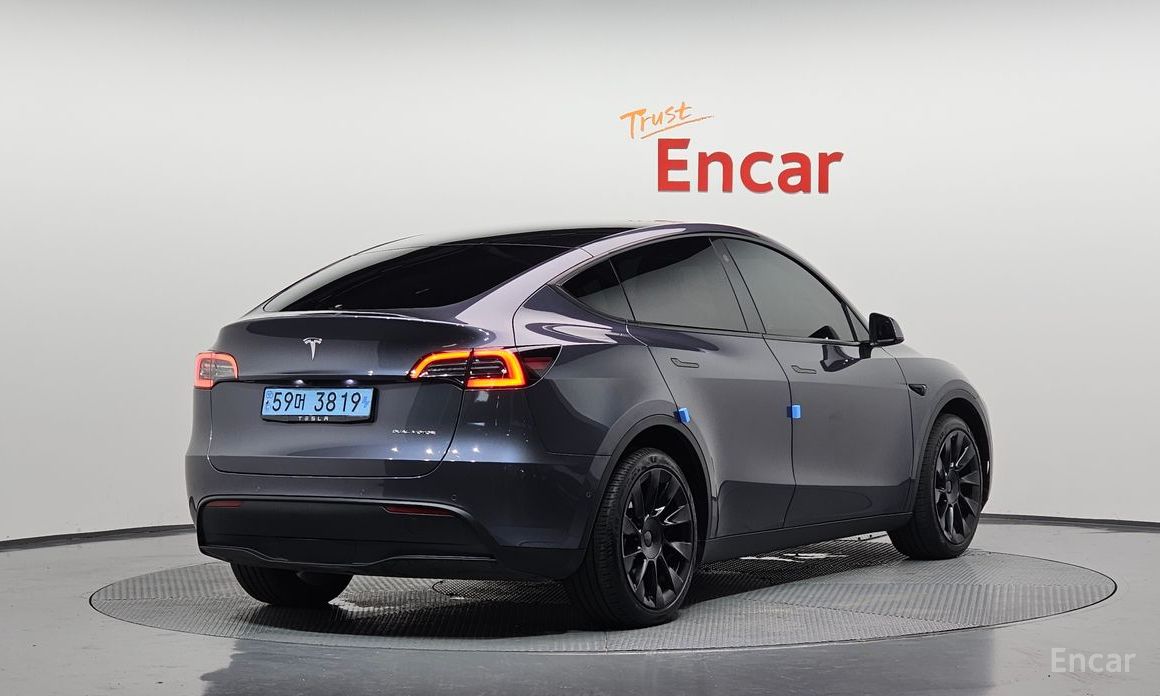 Tesla Model Y Long Range №3