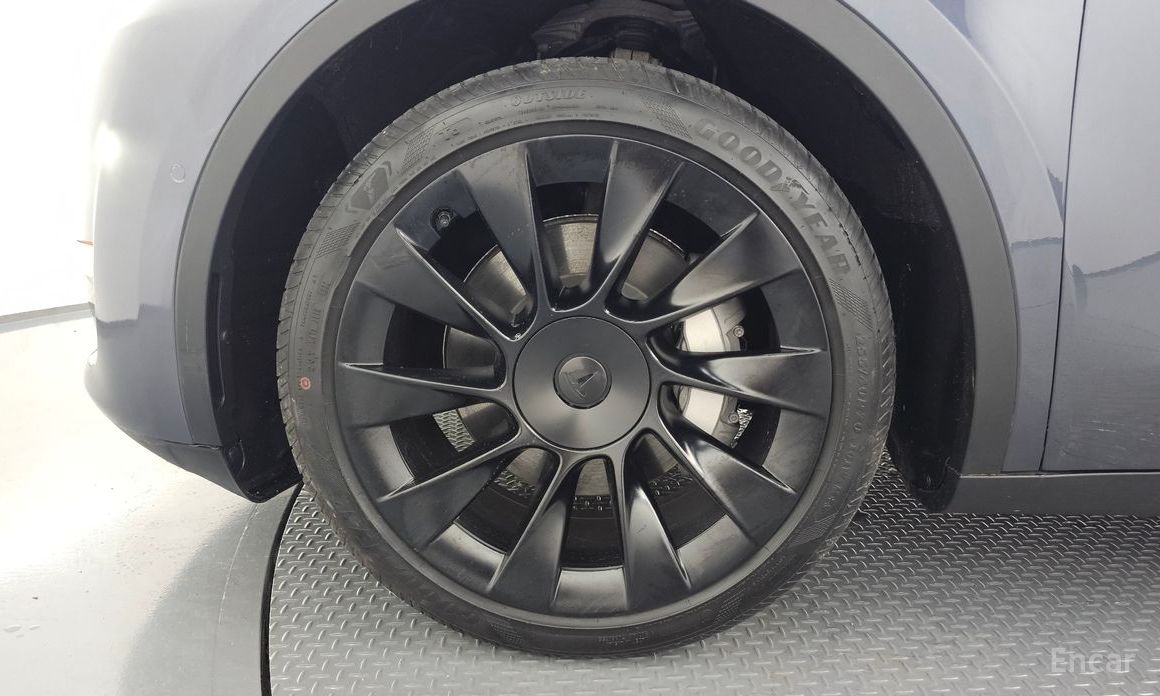 Tesla Model Y Long Range №6