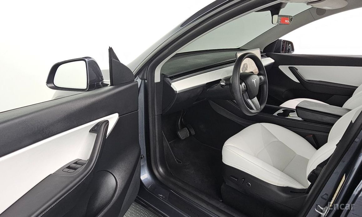 Tesla Model Y Long Range №12