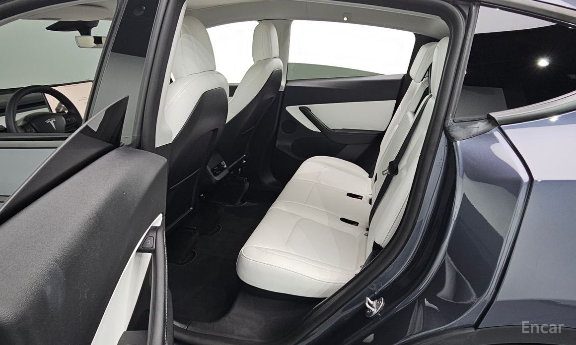 Tesla Model Y Long Range №13